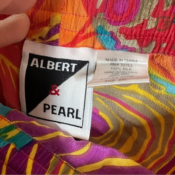 Vintage Albert & Pearl 100% Silk Tropical Fish Multicolor Shirt and Pants Set - Picture 15 of 16